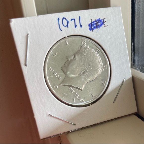 1971 Kennedy Half Dollar Circulated - rare no mint mark - Picture 1 of 2